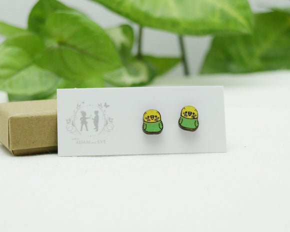 Budgie Earrings - Green  (front facing)